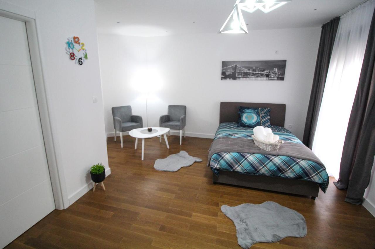 Aria Apartmani Podgoriţa Exterior foto